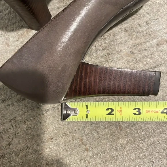 GOEX Heels Women Size8 EU38.5 Taupe Italian Design Medium Heel Insole Square Toe - Picture 12 of 15